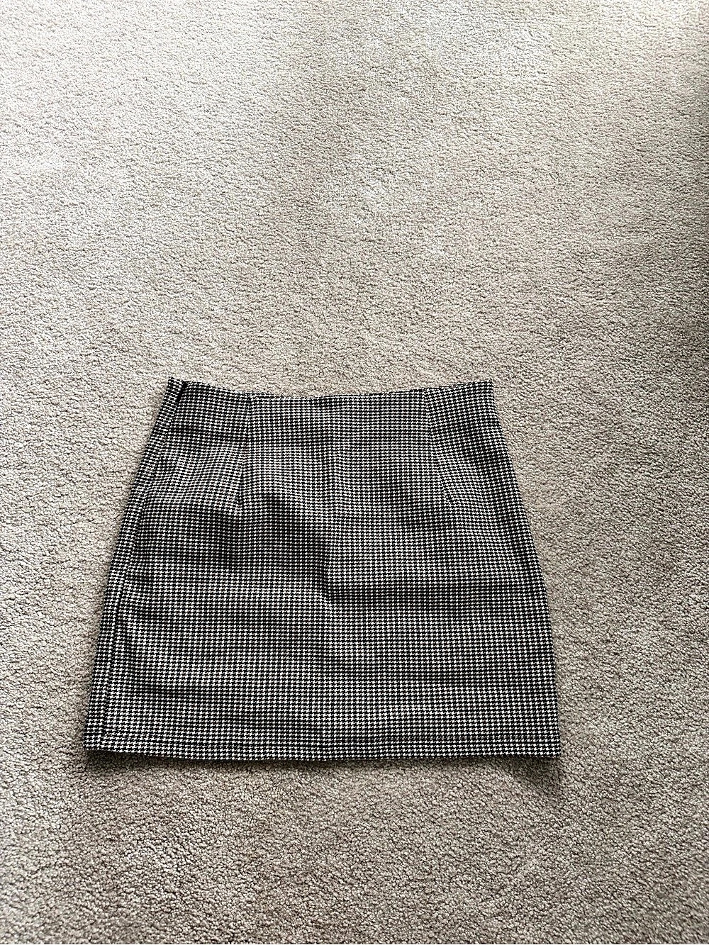 Houndstooth Mini Skirt in Brown & Black Size Large